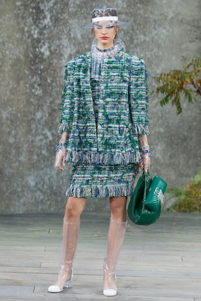 Look 5